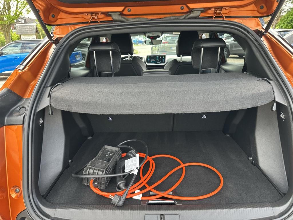 Peugeot e-2008