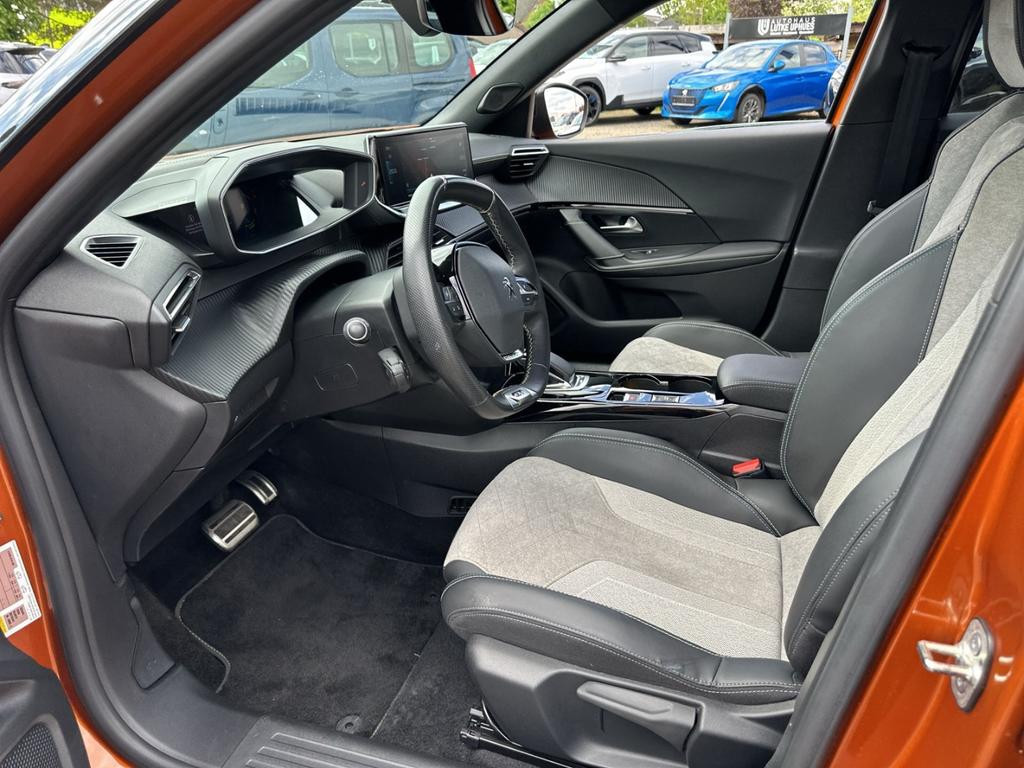 Peugeot e-2008