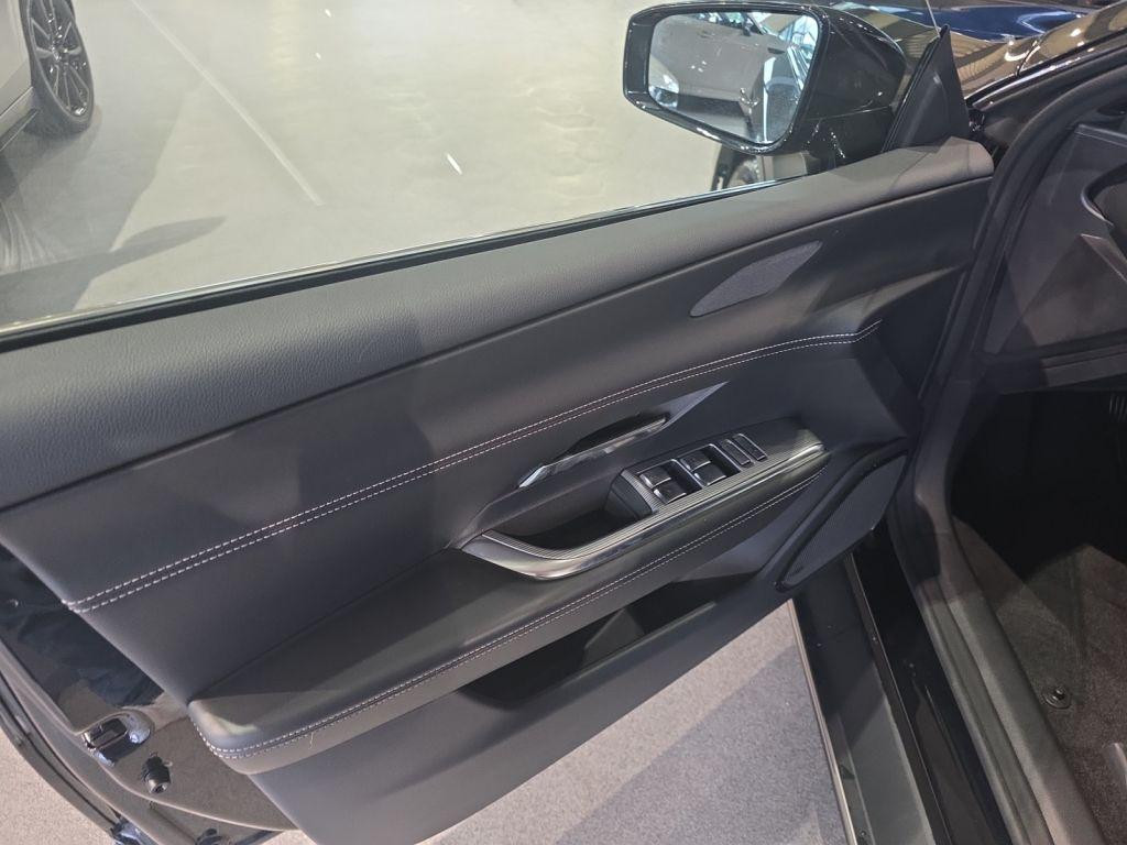 Mazda 6e