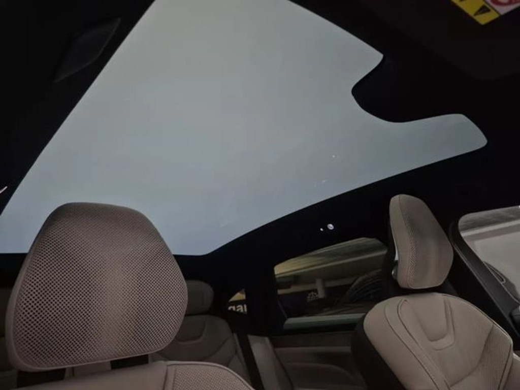 Volvo ES90
