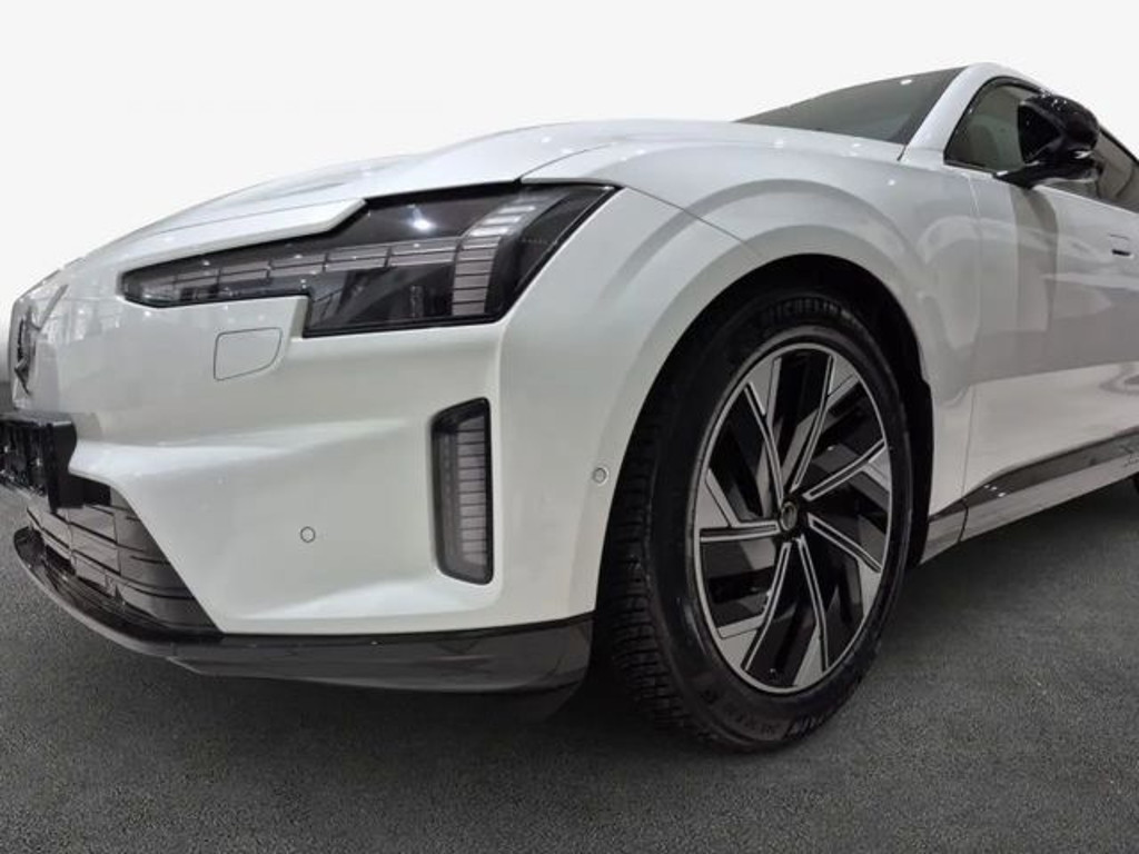 Volvo ES90