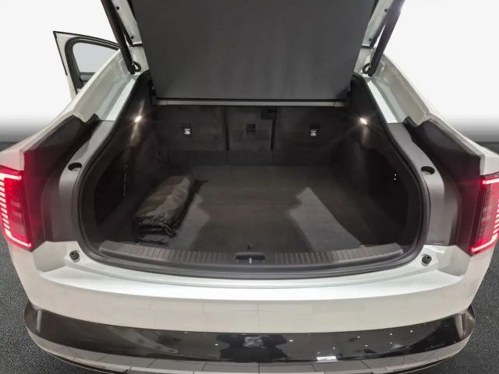 Volvo ES90