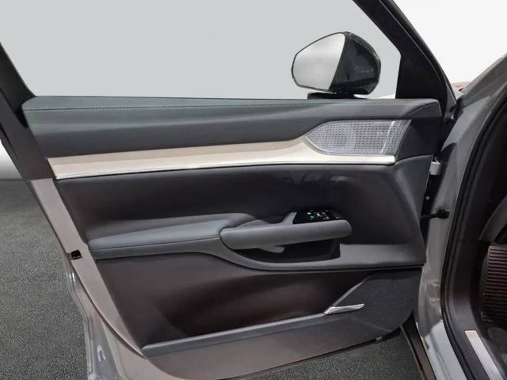 Volvo EX90