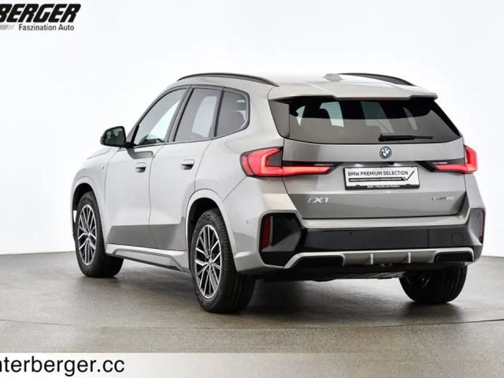 BMW iX1