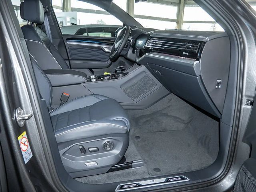 Volkswagen Touareg 4Motion R-Line 3.0 V6 TSI 3.0 V6 TDI