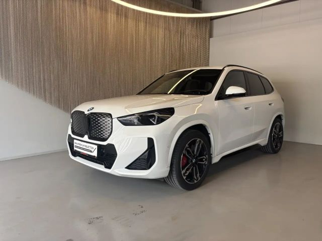 BMW iX1 xDrive30