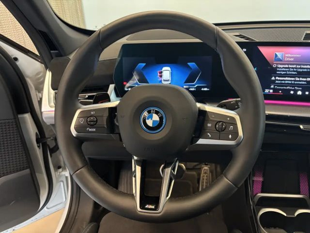 BMW iX1