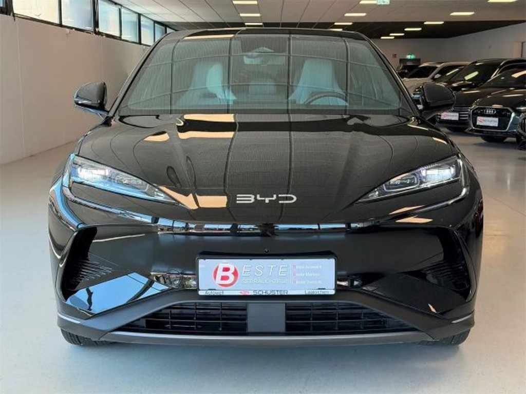 BYD Sealion 7