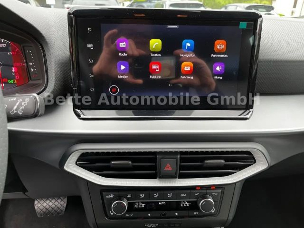 Seat Arona