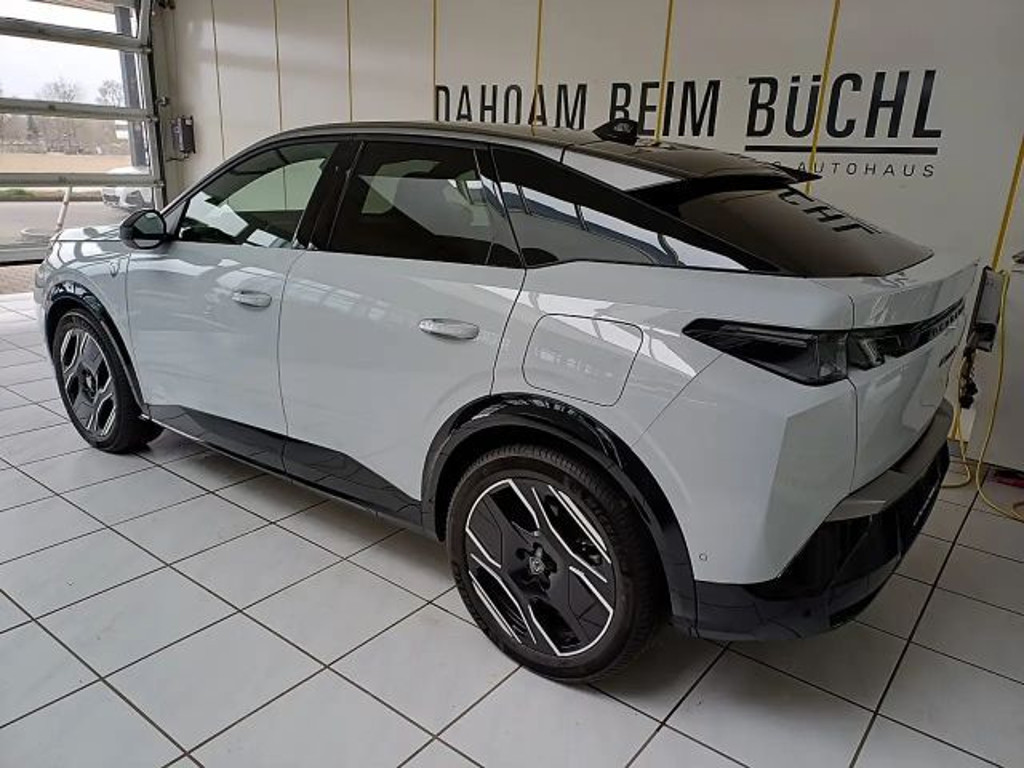 Peugeot E-3008