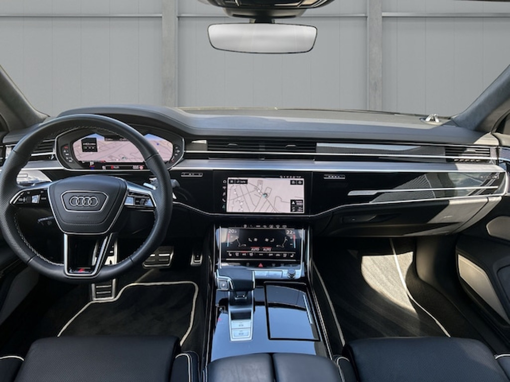 Audi S8