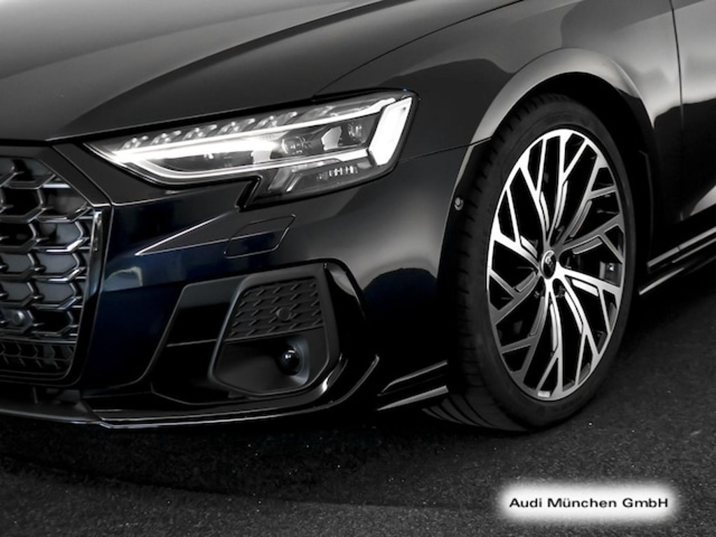 Audi S8