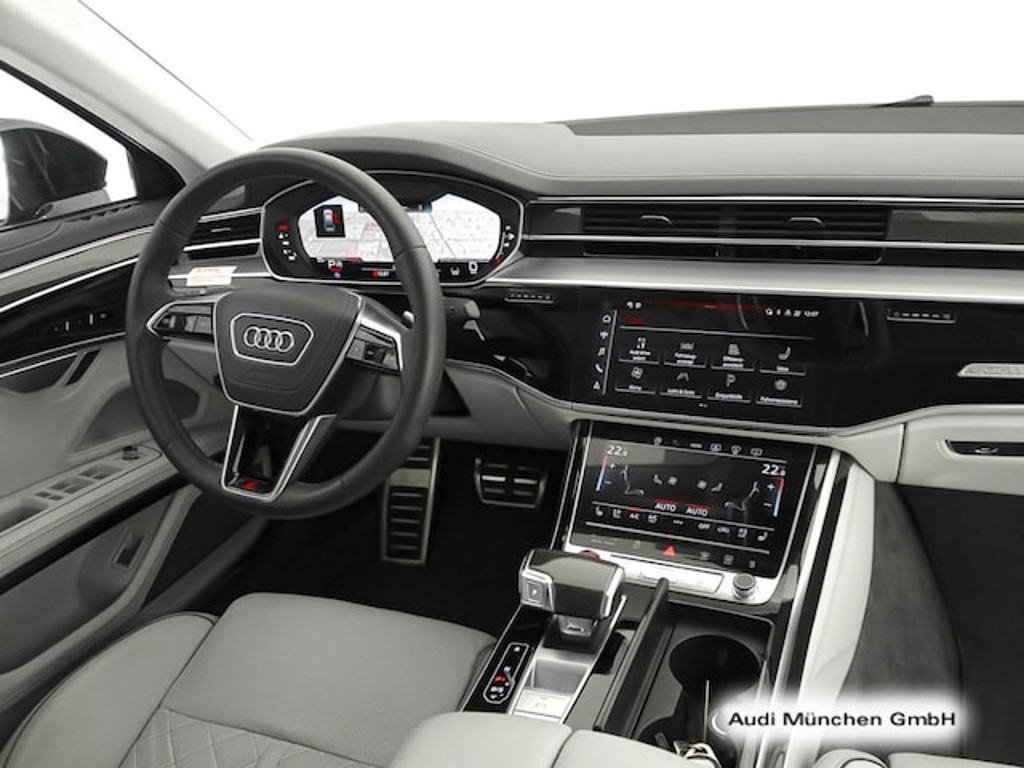 Audi S8