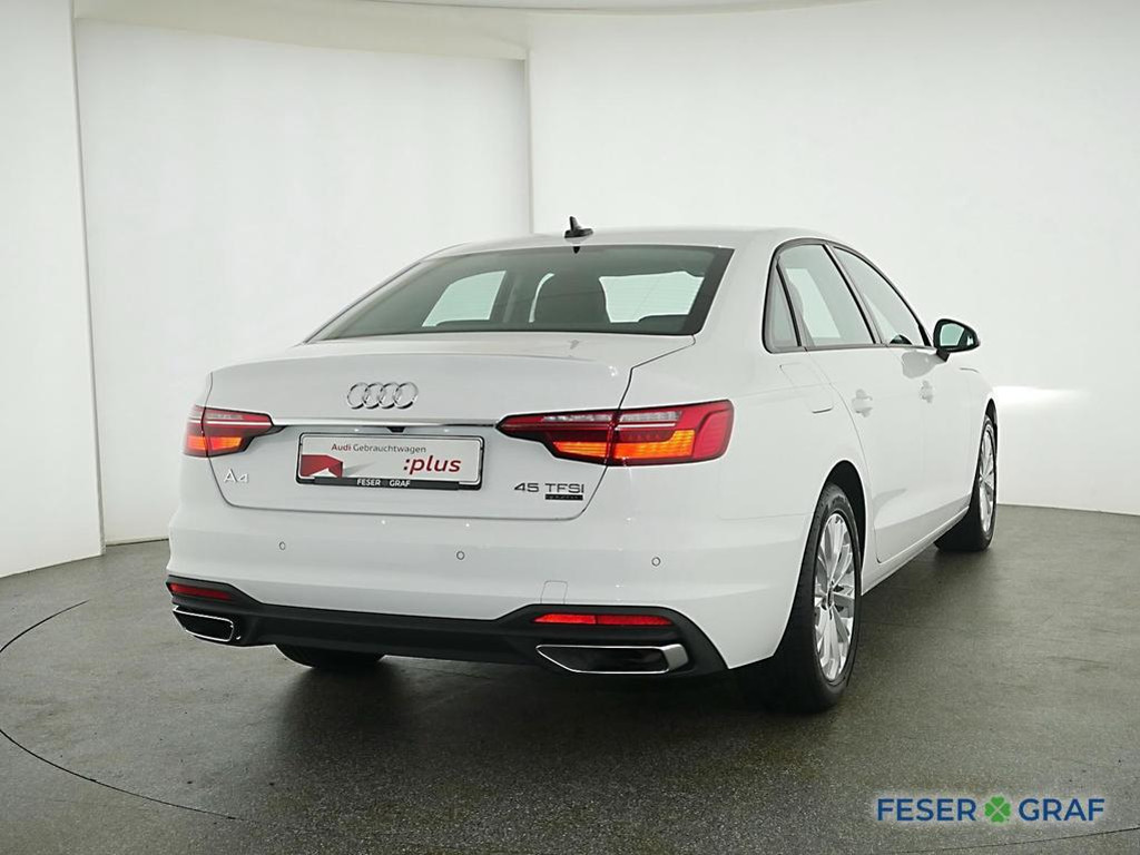 Audi A4 Sedan Quattro S-Tronic 45 TFSI