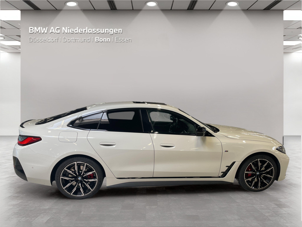 BMW M440