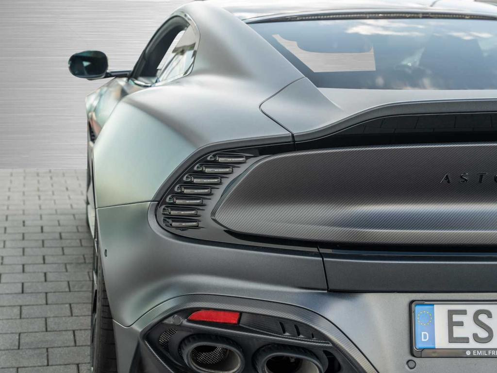 Aston Martin Vanquish