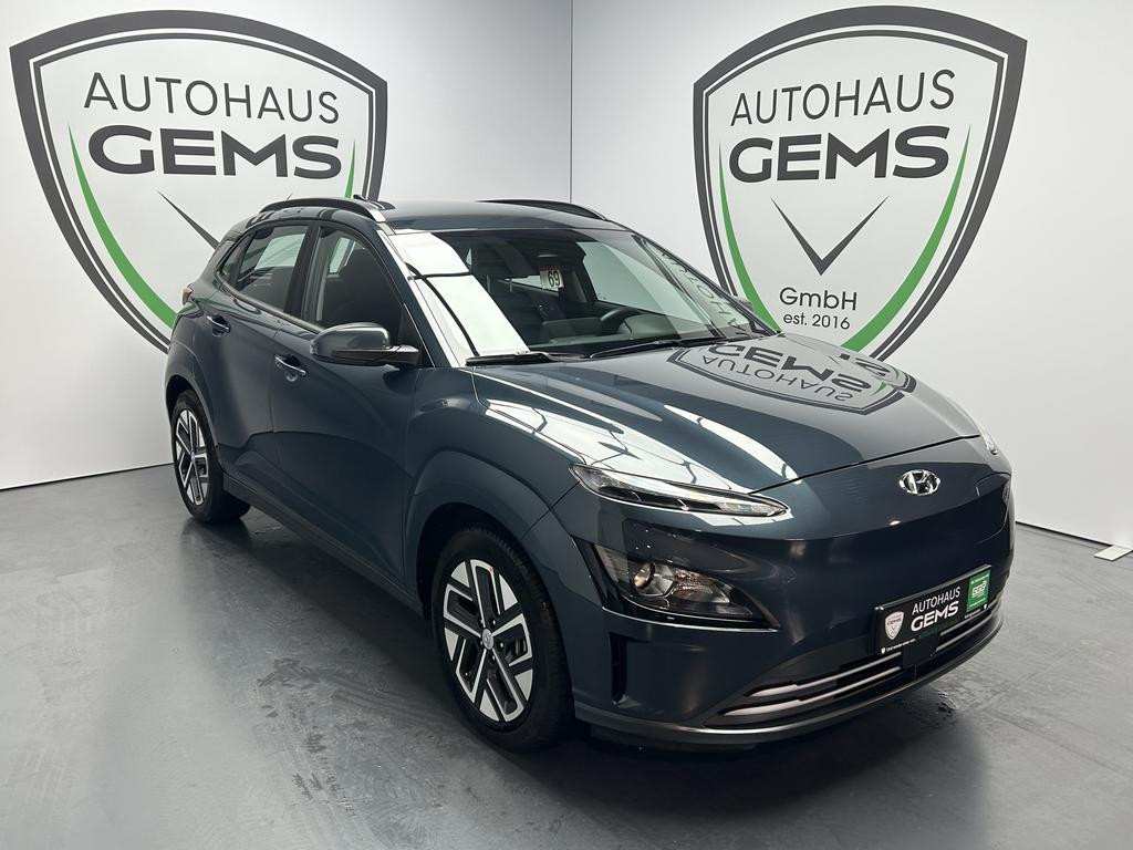 Hyundai Kona Select