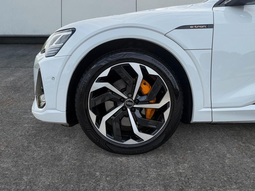 Audi e-tron