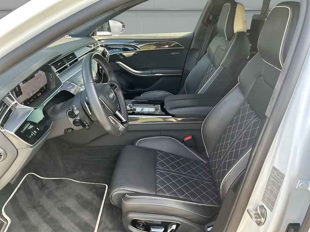 Audi S8