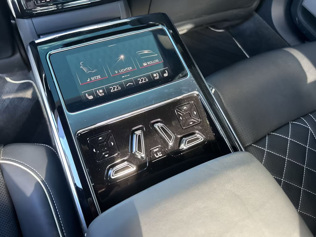 Audi S8