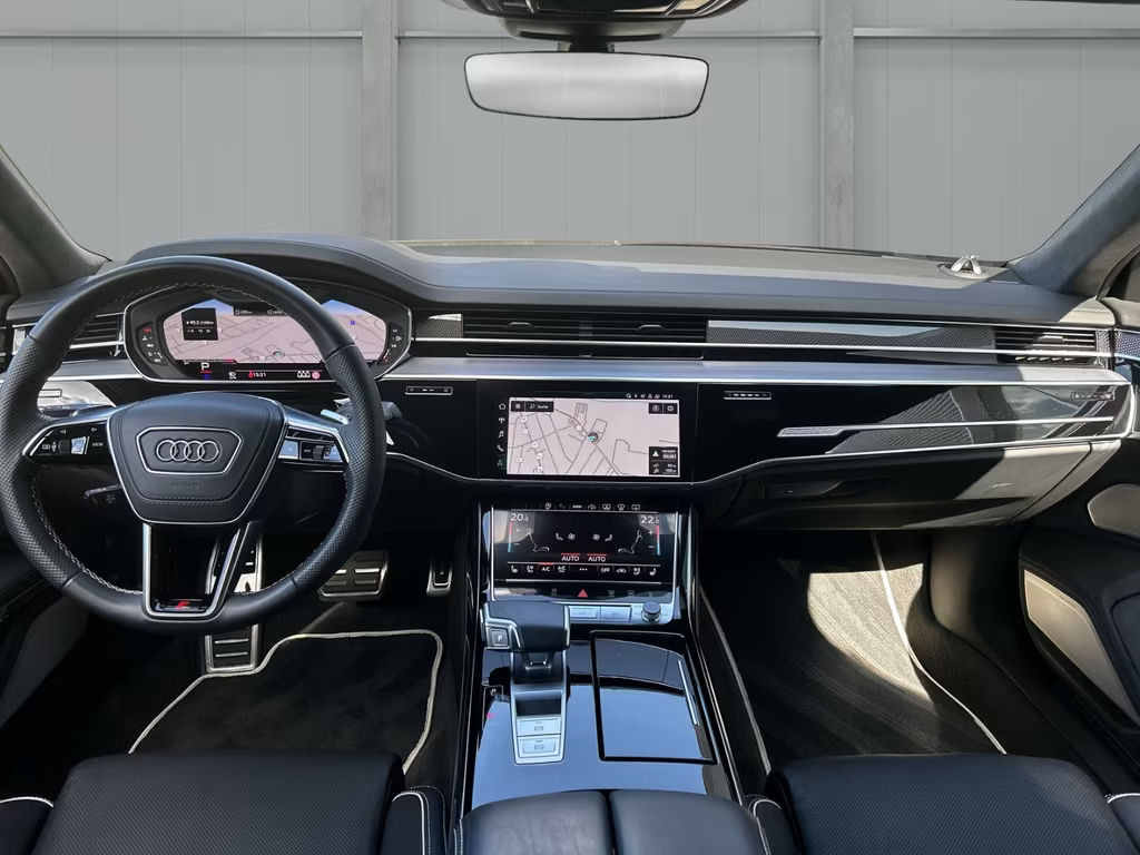 Audi S8