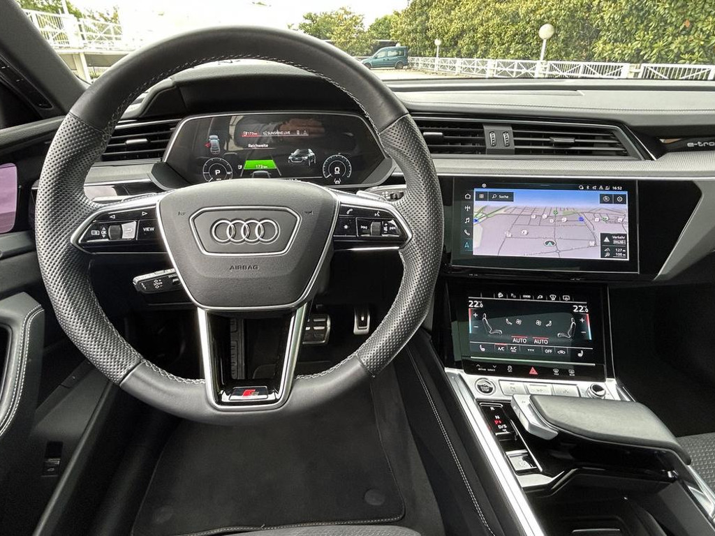 Audi Q8 e-tron