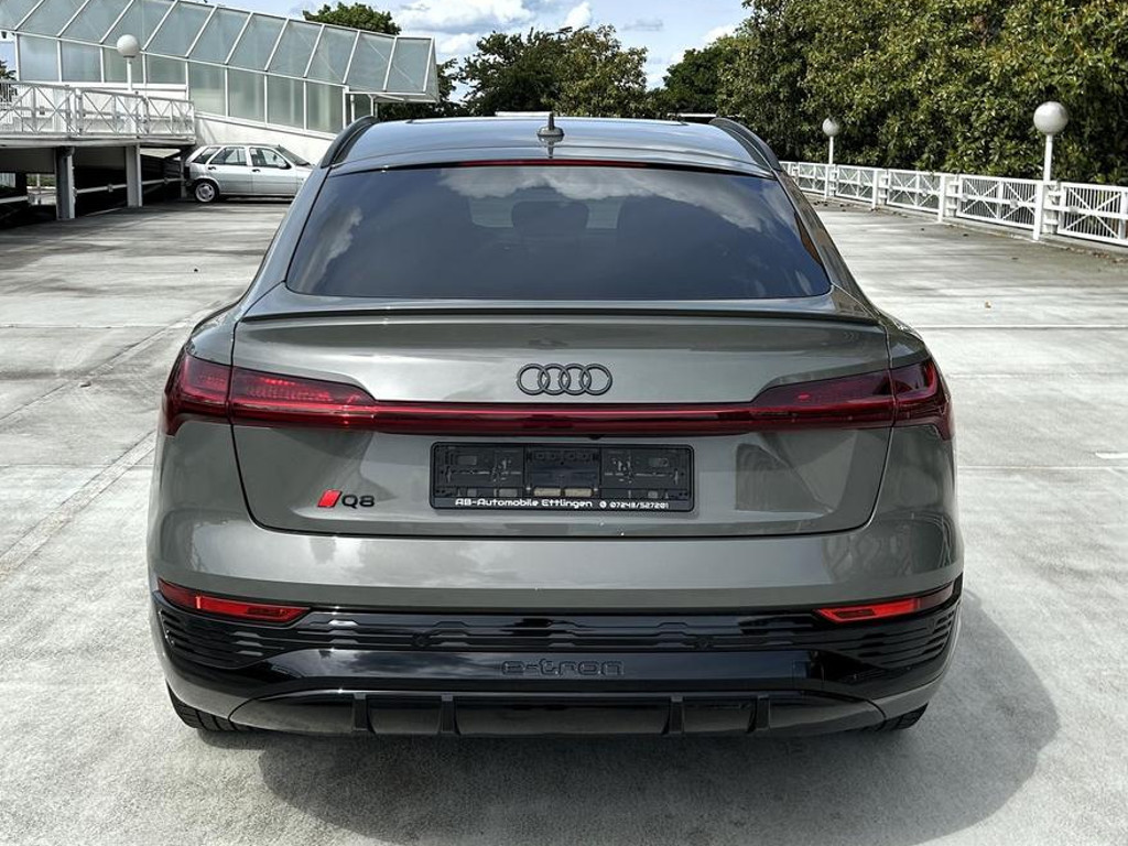 Audi Q8 e-tron