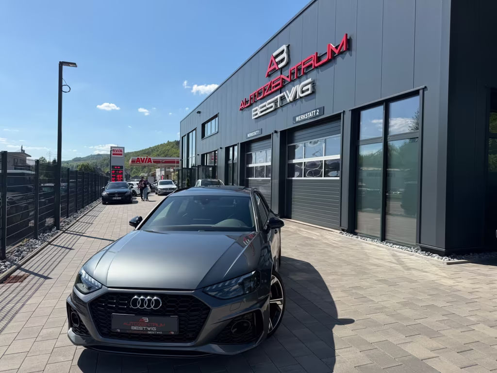 Audi RS4 Avant Quattro