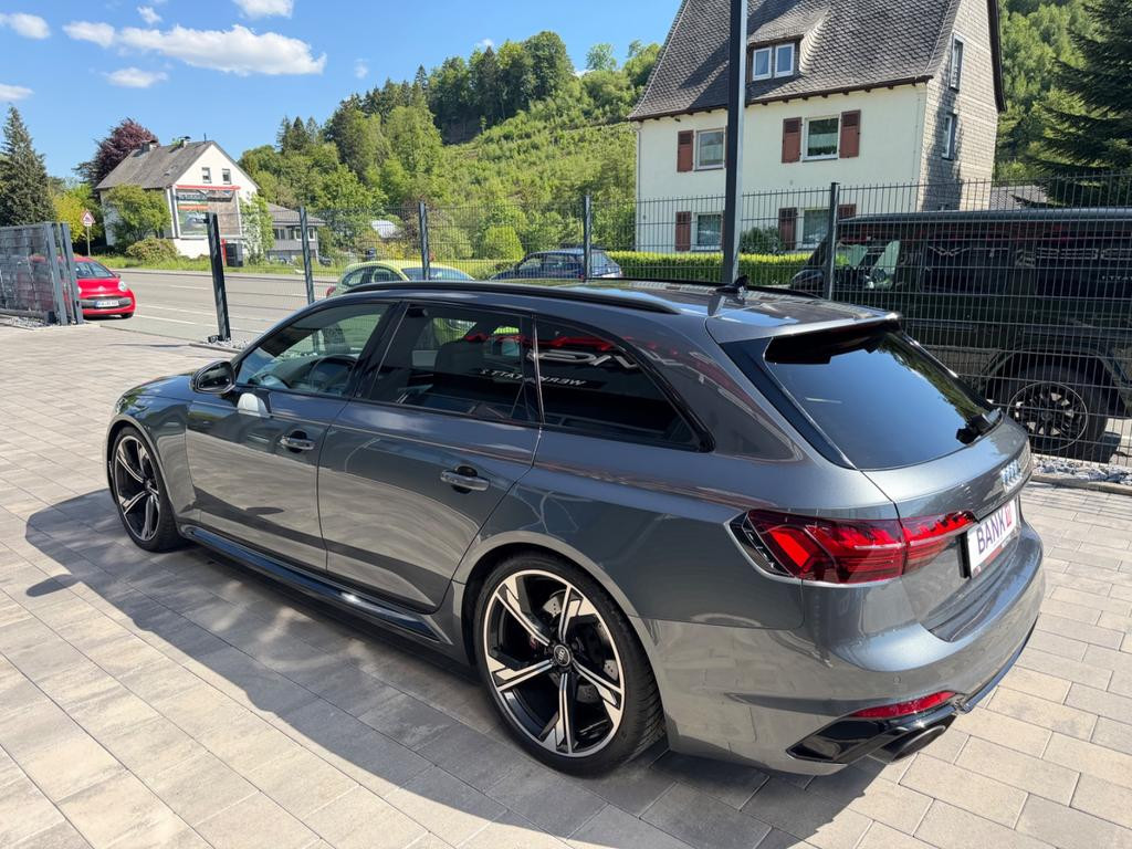 Audi RS4
