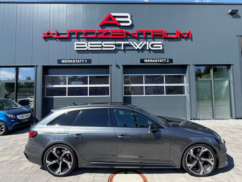 Audi RS4