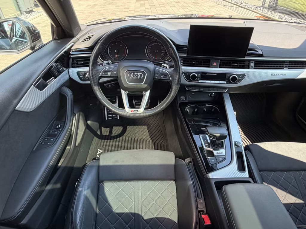 Audi RS4
