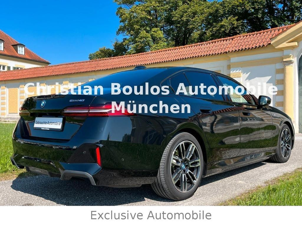 BMW i5