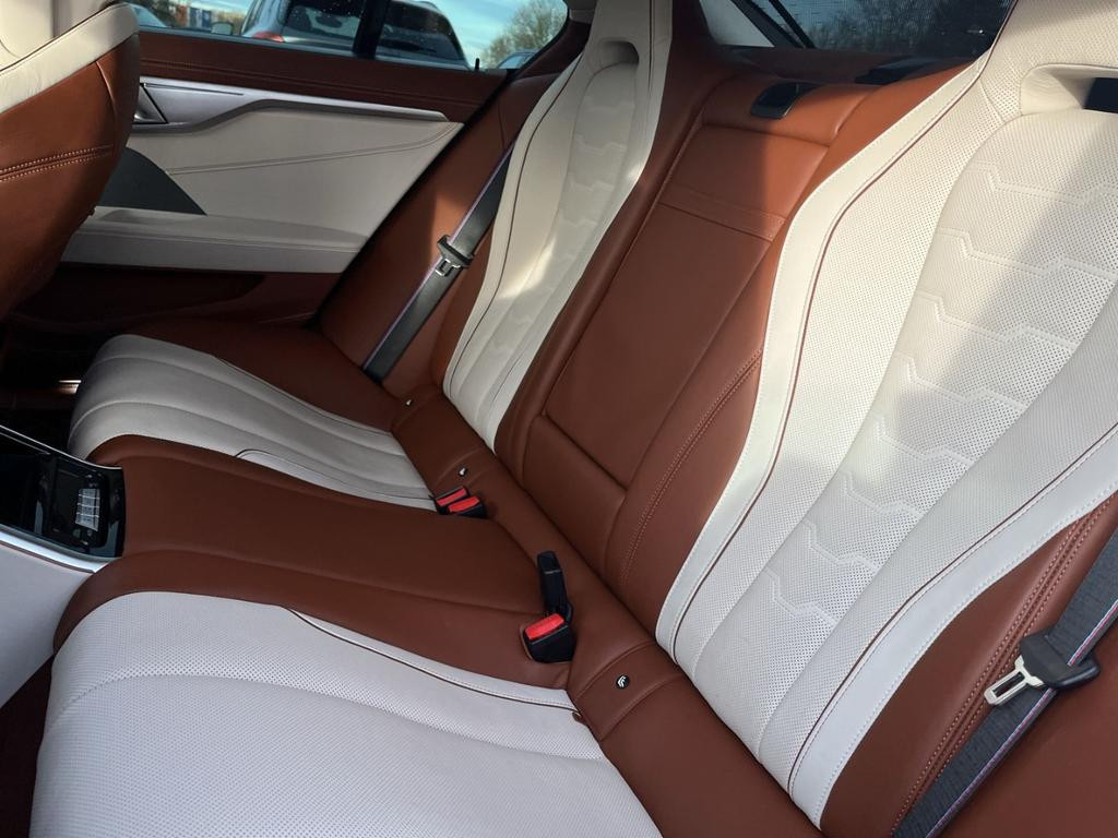 BMW M850