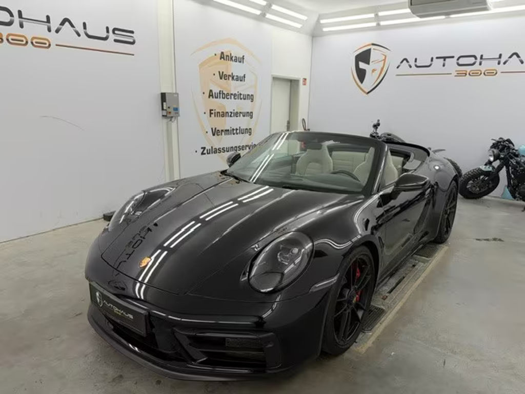 Porsche 911 GTS 4 Carrera Cabriolet