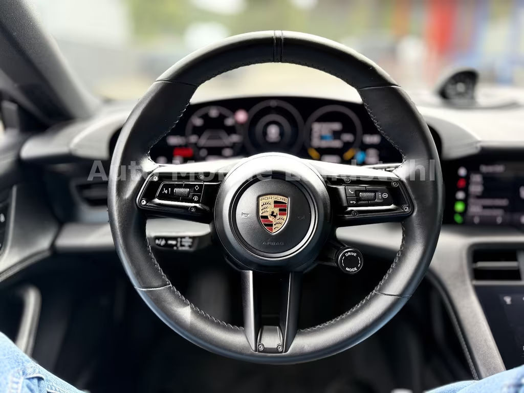 Porsche Taycan