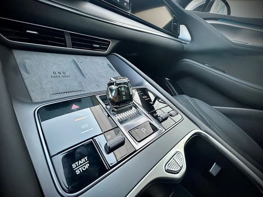BYD Sealion 7