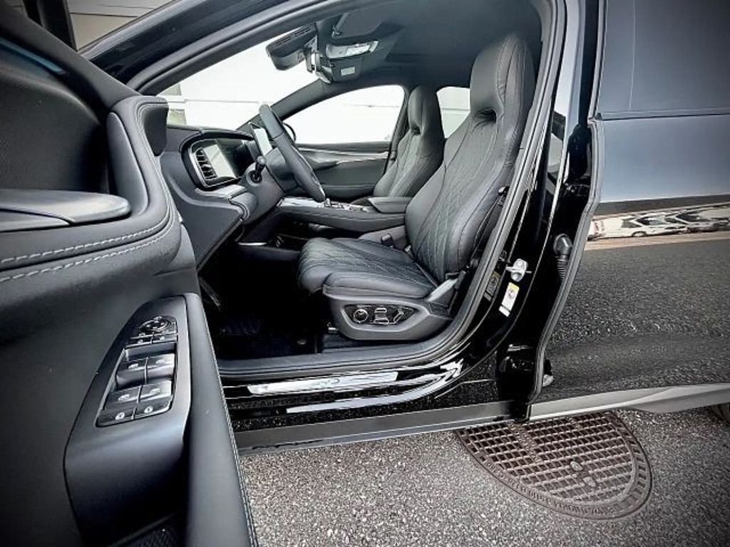 BYD Sealion 7