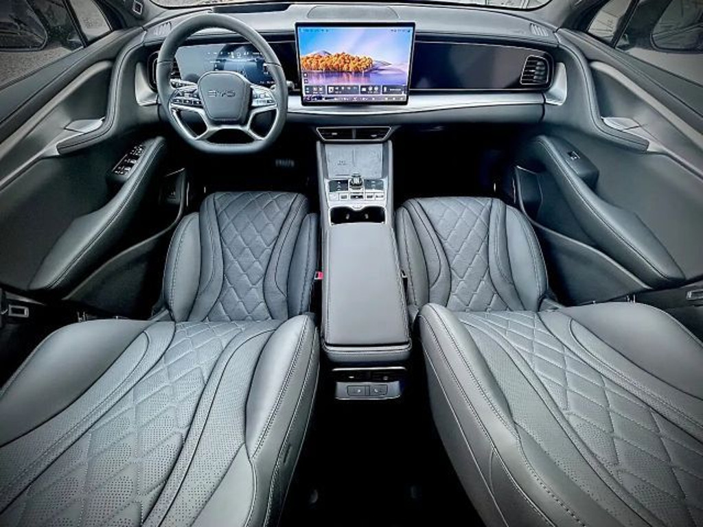 BYD Sealion 7