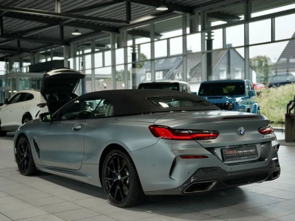 BMW M850