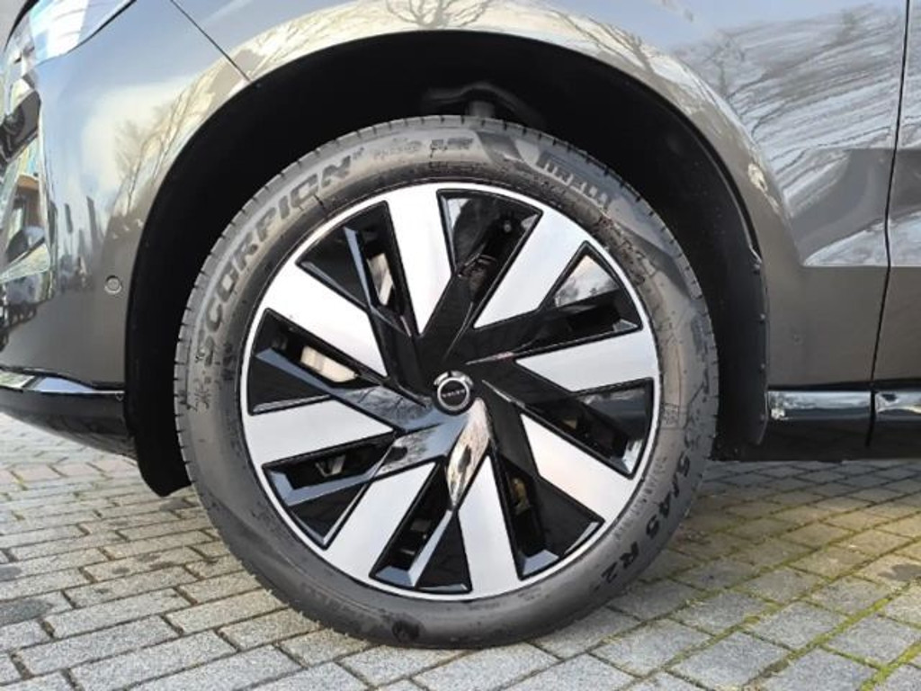 Volvo EX90