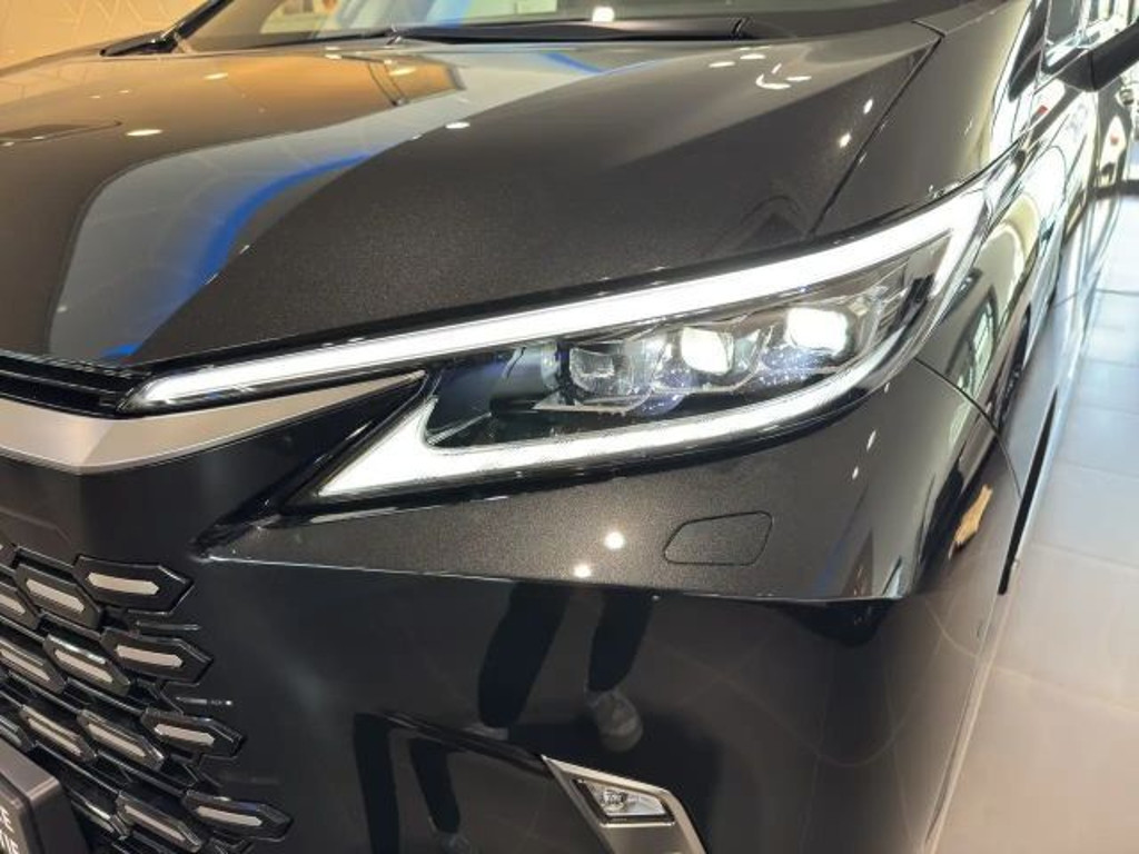 Lexus LM