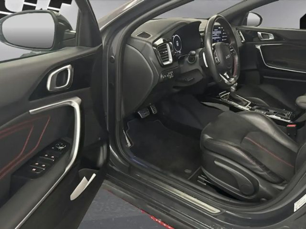 Kia ProCeed