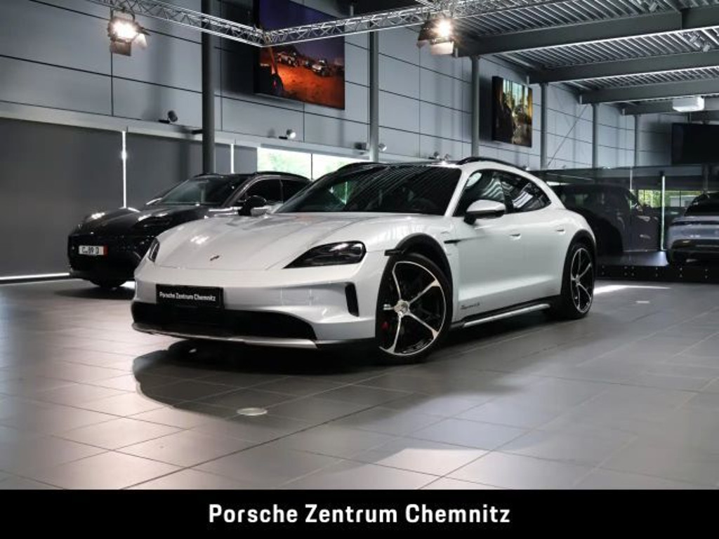 Porsche Taycan 4S Cross Turismo