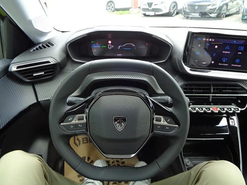 Peugeot e-208