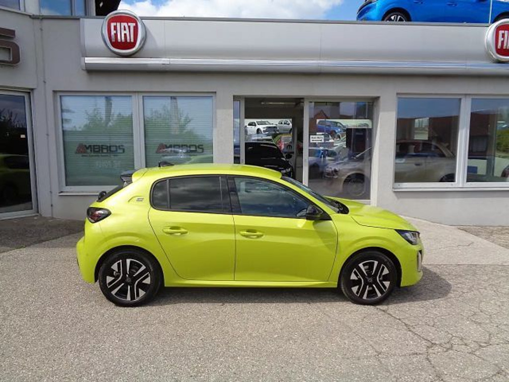 Peugeot e-208