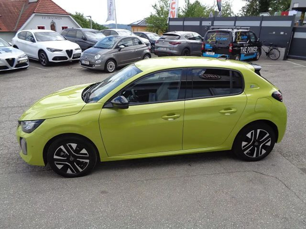 Peugeot e-208