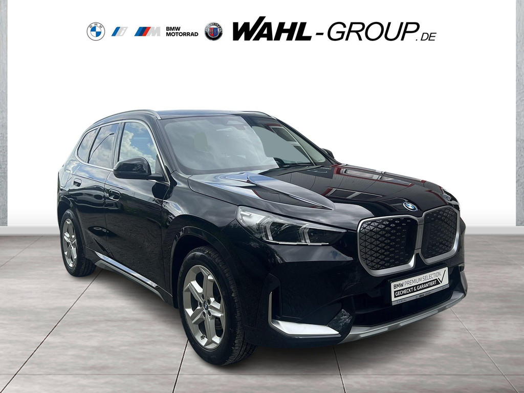 BMW iX1