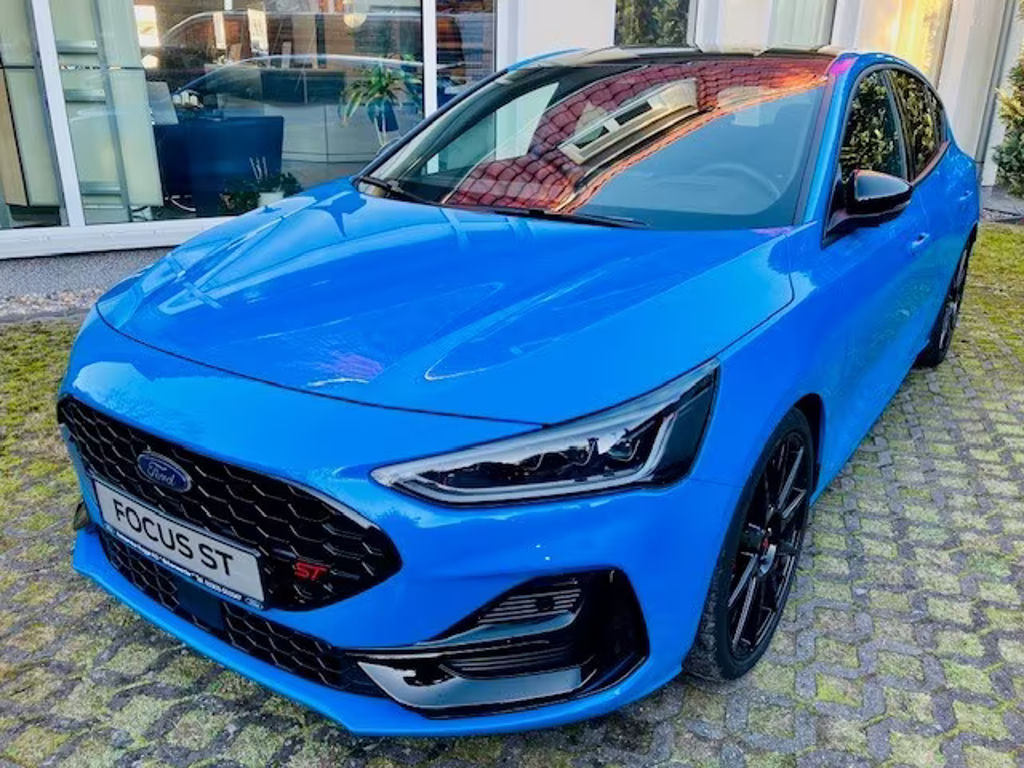 Ford Focus EcoBoost Limited ST Line