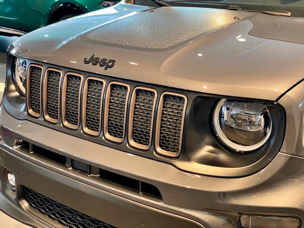 Jeep Renegade Upland MHEV Schiebedach,Sound