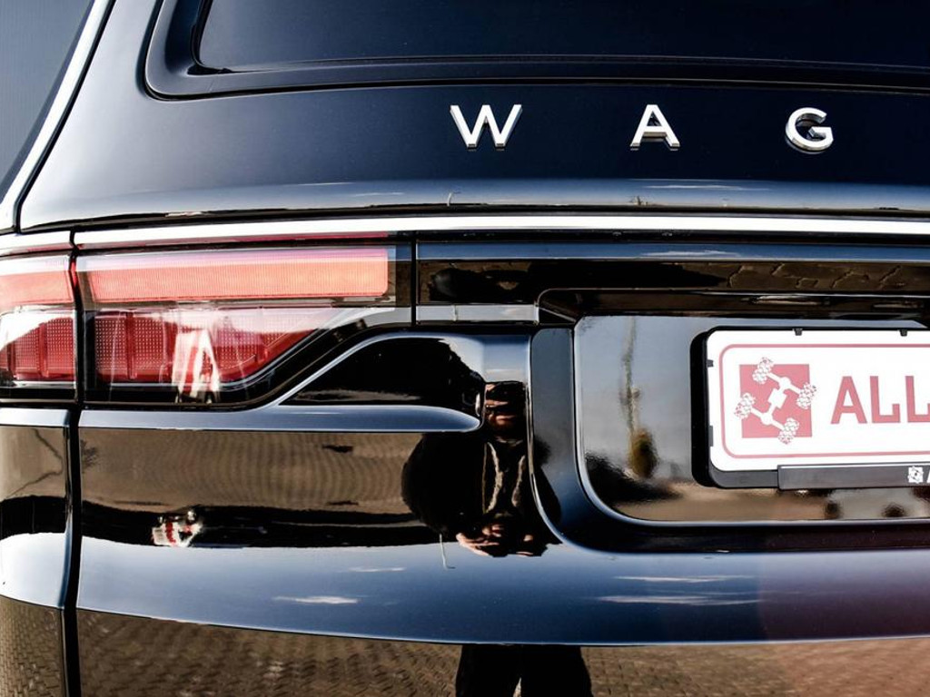 Jeep Wagoneer